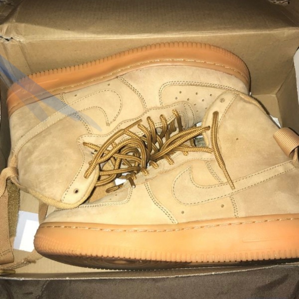 Nike Air force tan